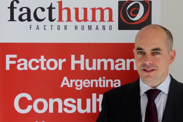 Headshot of Antonio Pamos, Socio-Director of Facthum in Spain, a Cubiks partner